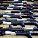 présentoir laser game extérieur